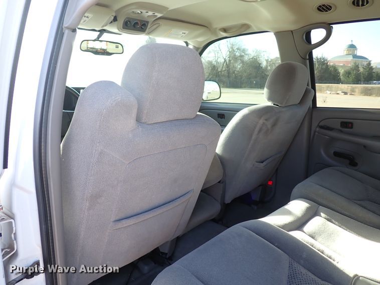 image for item JO9561 2004 Chevrolet Tahoe  SUV