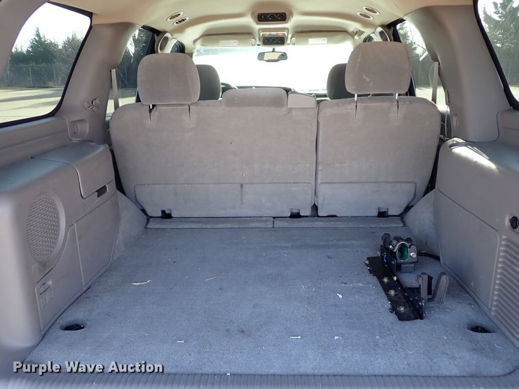 image for item JO9561 2004 Chevrolet Tahoe  SUV