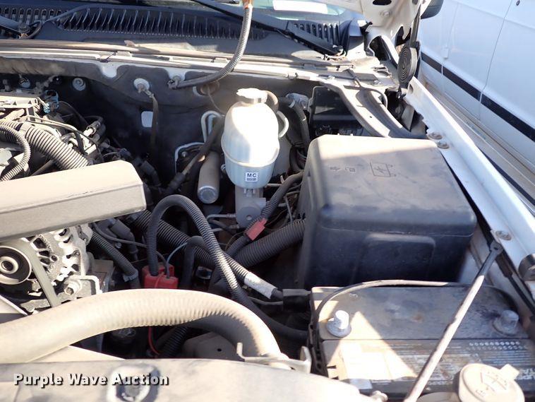 image for item JO9561 2004 Chevrolet Tahoe  SUV