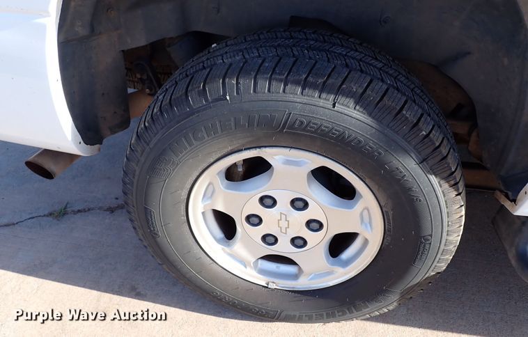 image for item JO9561 2004 Chevrolet Tahoe  SUV