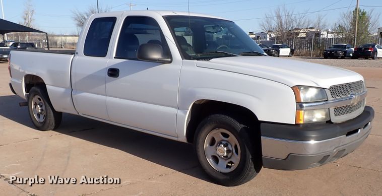 image for item JO9564 2004 Chevrolet Silverado 1500  Ext. Cab pickup truck