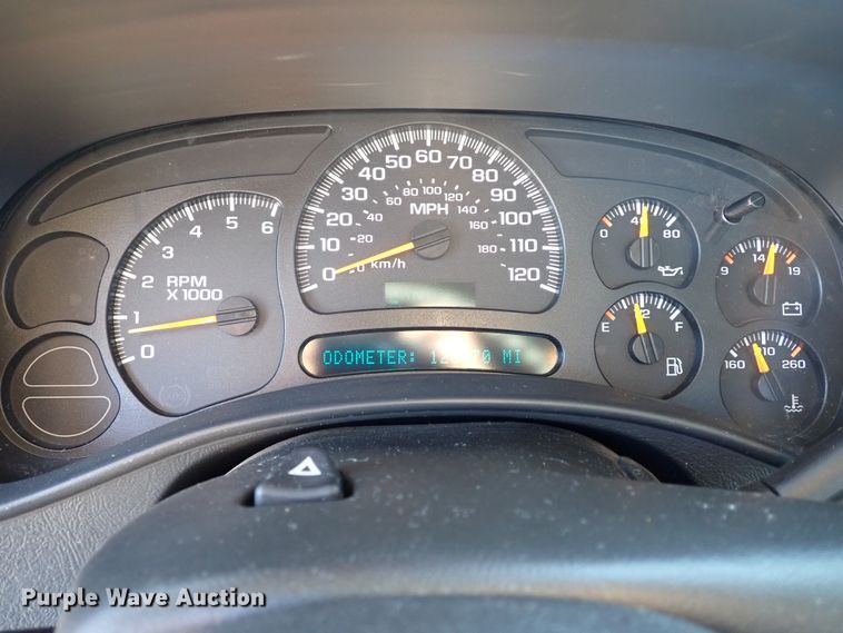 image for item JO9564 2004 Chevrolet Silverado 1500  Ext. Cab pickup truck