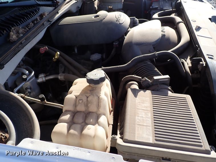 image for item JO9564 2004 Chevrolet Silverado 1500  Ext. Cab pickup truck