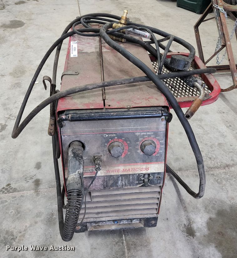 image for item KE9824 Lincoln Wire-Matic 255  welder