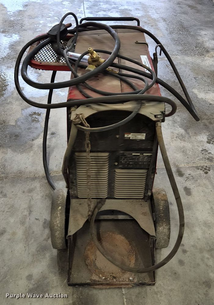 image for item KE9824 Lincoln Wire-Matic 255  welder