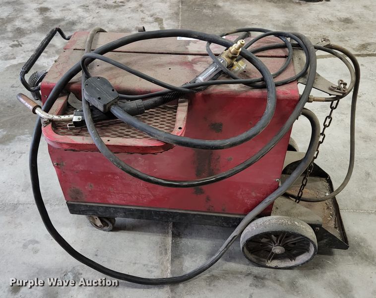 image for item KE9824 Lincoln Wire-Matic 255  welder