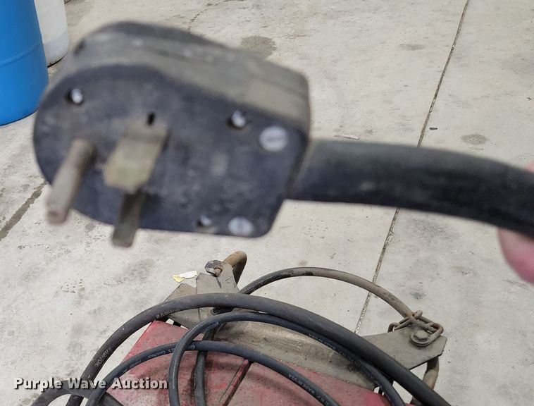 image for item KE9824 Lincoln Wire-Matic 255  welder