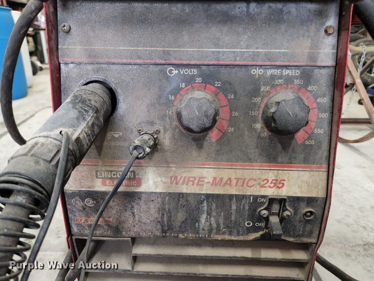 image for item KE9824 Lincoln Wire-Matic 255  welder