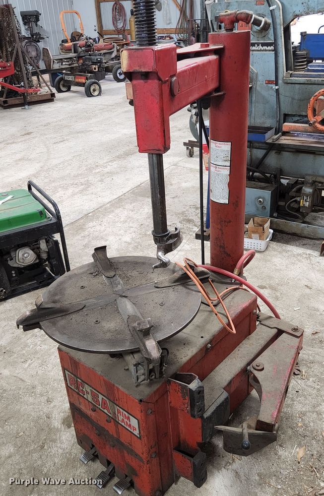 image for item KE9826 Coats RC-5A 040  rim clamp tire machine