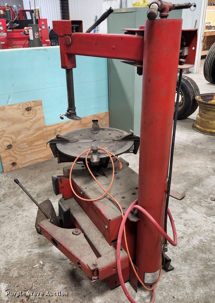 image for item KE9826 Coats RC-5A 040  rim clamp tire machine