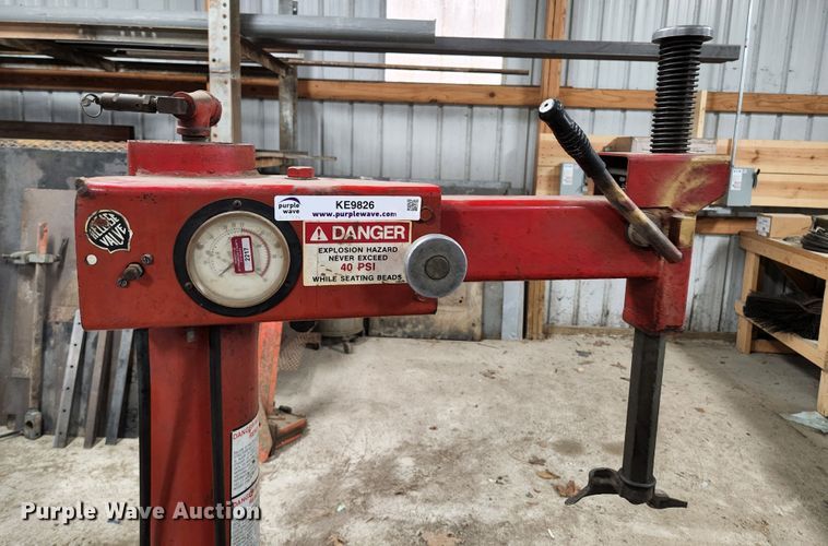 image for item KE9826 Coats RC-5A 040  rim clamp tire machine