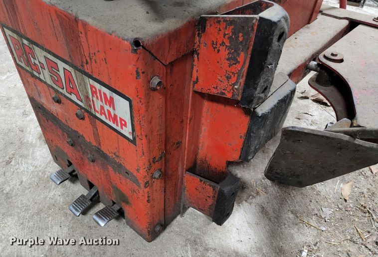 image for item KE9826 Coats RC-5A 040  rim clamp tire machine