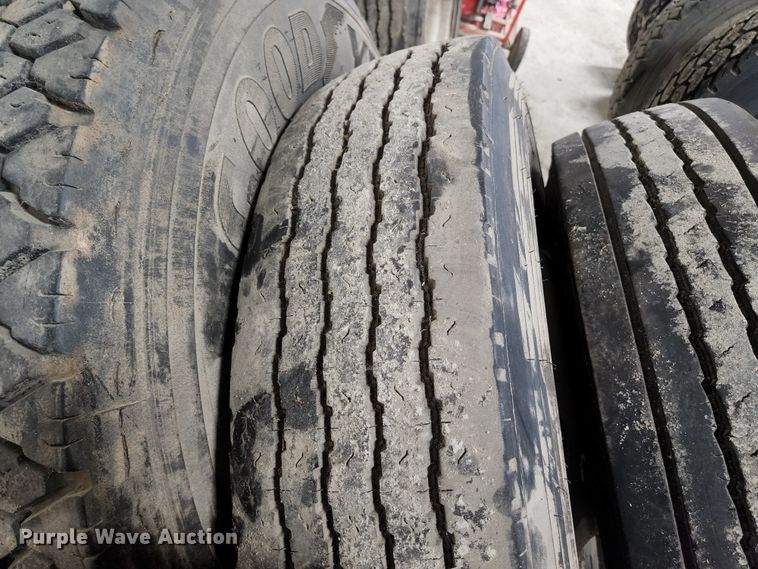 image for item KE9827 Approximately 13 tires