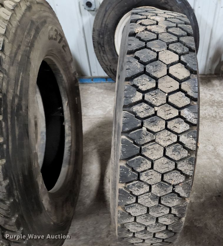 image for item KE9827 Approximately 13 tires