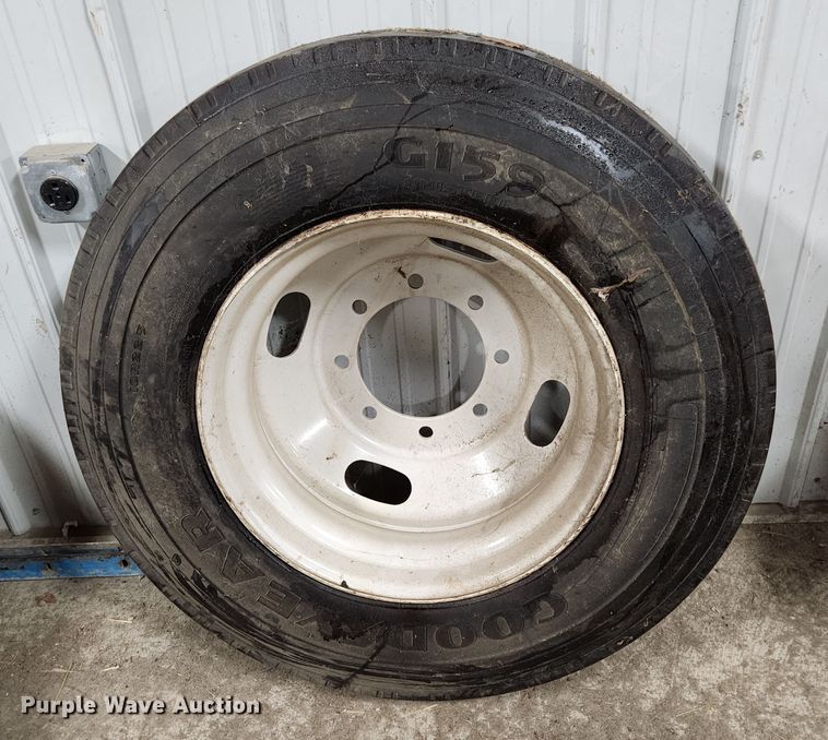 image for item KE9827 Approximately 13 tires