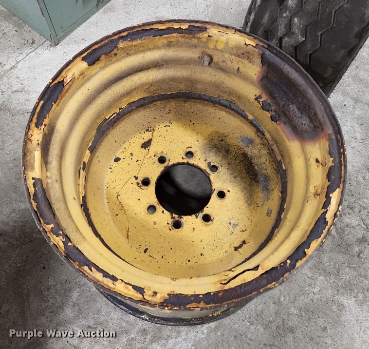 image for item KE9827 Approximately 13 tires