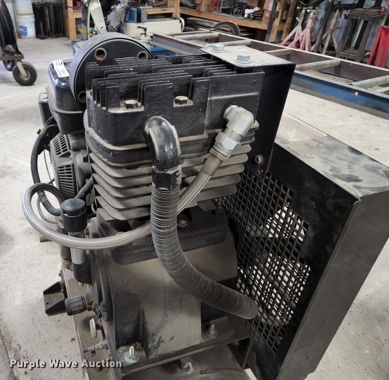 image for item KE9833 Mi-T-M 3-0304  air compressor