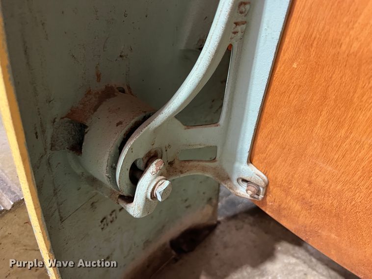 image for item KG9904 Approximately 550 stadium seats