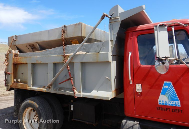 image for item KI9433 1991 International 4700  dump truck