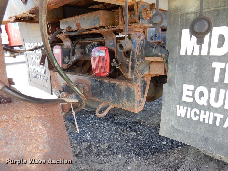 image for item KI9433 1991 International 4700  dump truck