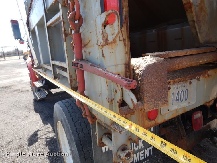 image for item KI9433 1991 International 4700  dump truck