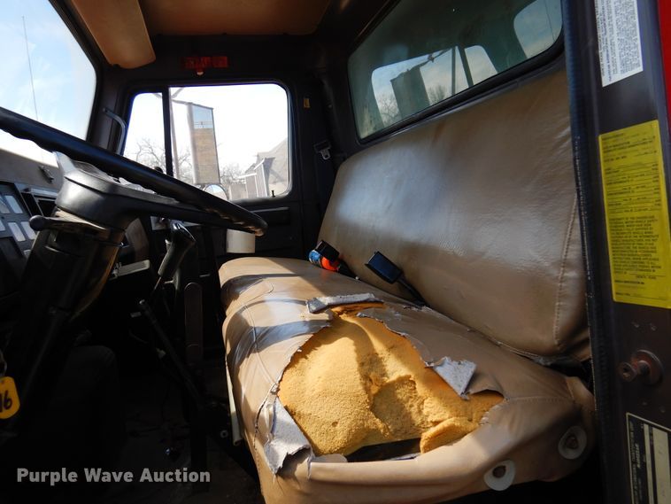 image for item KI9433 1991 International 4700  dump truck