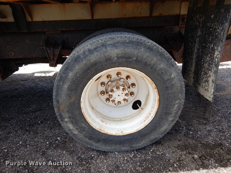 image for item KI9433 1991 International 4700  dump truck