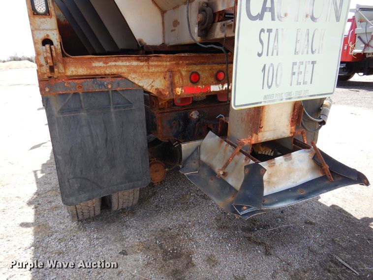 image for item KI9434 1991 International 4900  dump truck