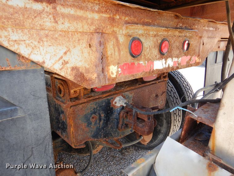 image for item KI9434 1991 International 4900  dump truck