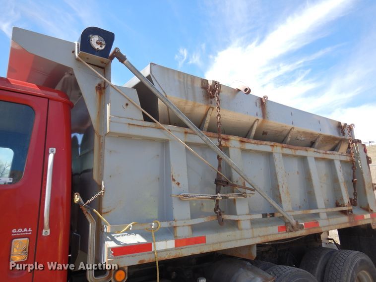 image for item KI9434 1991 International 4900  dump truck