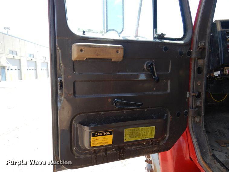 image for item KI9434 1991 International 4900  dump truck