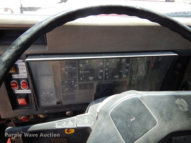 image for item KI9434 1991 International 4900  dump truck