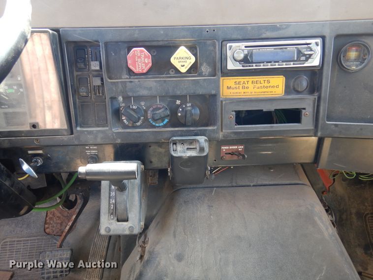 image for item KI9434 1991 International 4900  dump truck