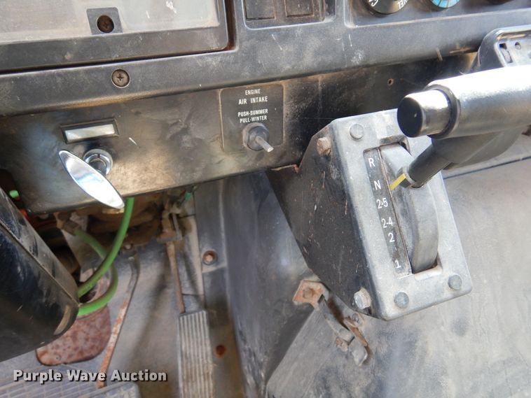 image for item KI9434 1991 International 4900  dump truck