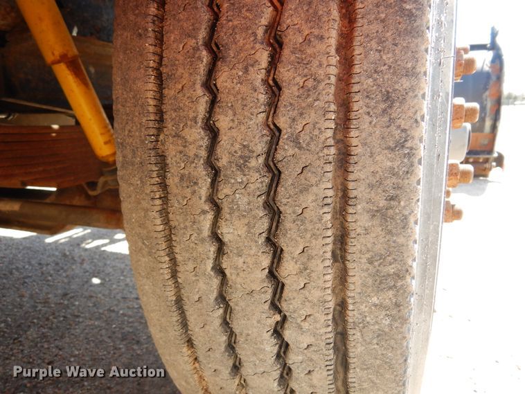 image for item KI9434 1991 International 4900  dump truck