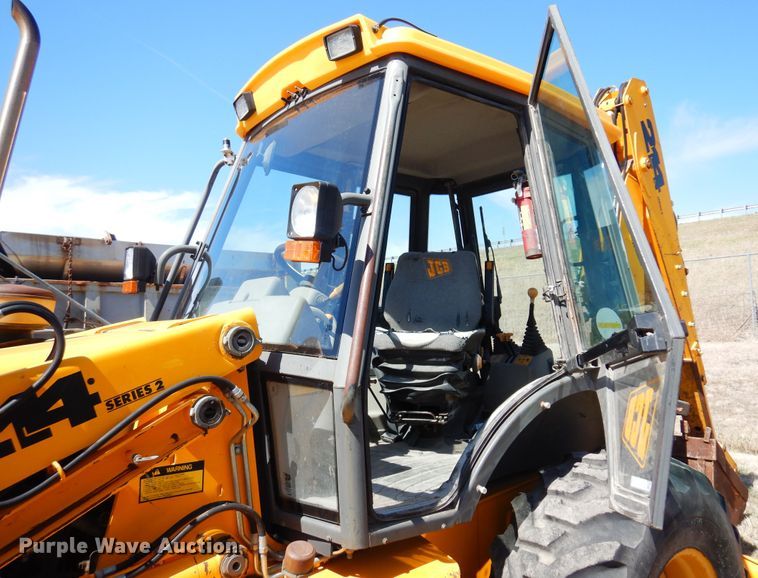 image for item KI9435 1996 JCB 214  backhoe