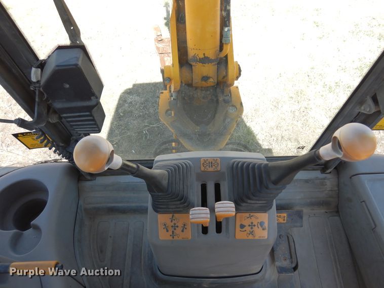image for item KI9435 1996 JCB 214  backhoe
