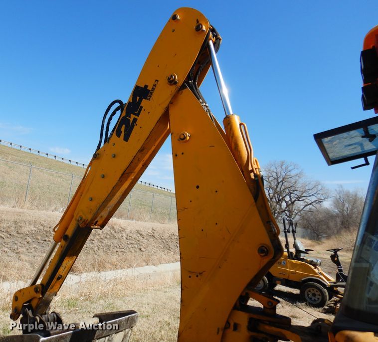 image for item KI9436 2000 JCB 214  backhoe