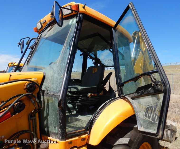 image for item KI9436 2000 JCB 214  backhoe