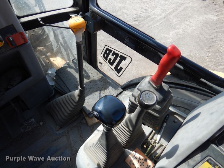 image for item KI9436 2000 JCB 214  backhoe