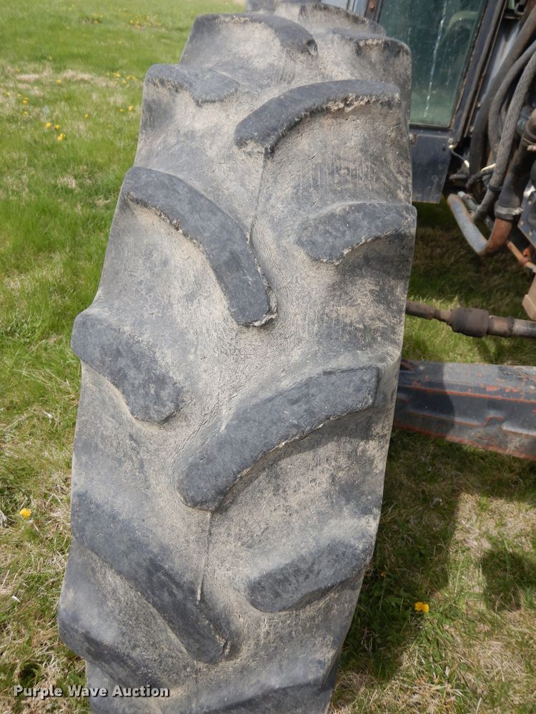 image for item KM9660 1997 John Deere 5400  MFWD tractor