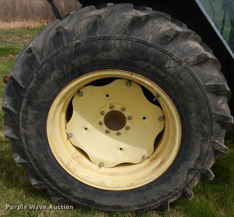 image for item KM9660 1997 John Deere 5400  MFWD tractor