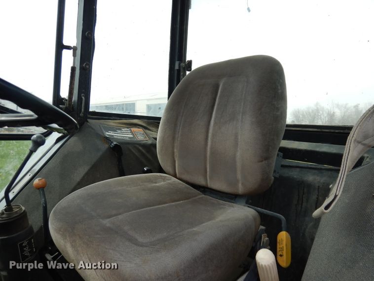 image for item KM9660 1997 John Deere 5400  MFWD tractor