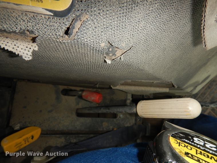 image for item KM9660 1997 John Deere 5400  MFWD tractor