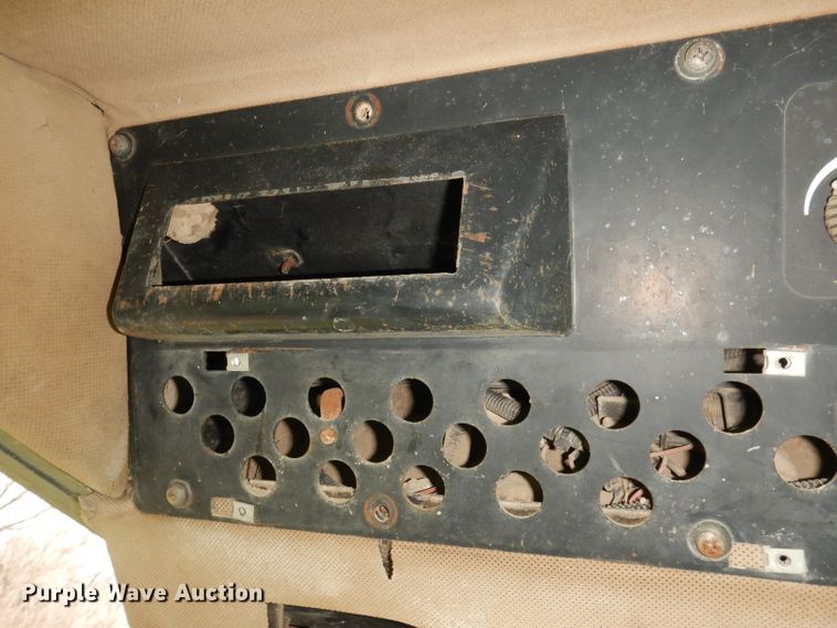 image for item KM9660 1997 John Deere 5400  MFWD tractor