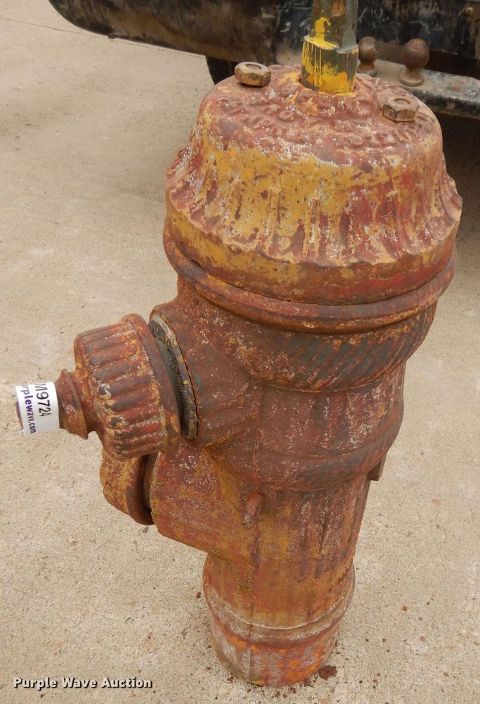 1912 Ludlow fire hydrant in Abilene, KS Item KM9724 sold Purple Wave