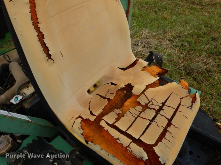 image for item KP9190 John Deere F935  lawn mower