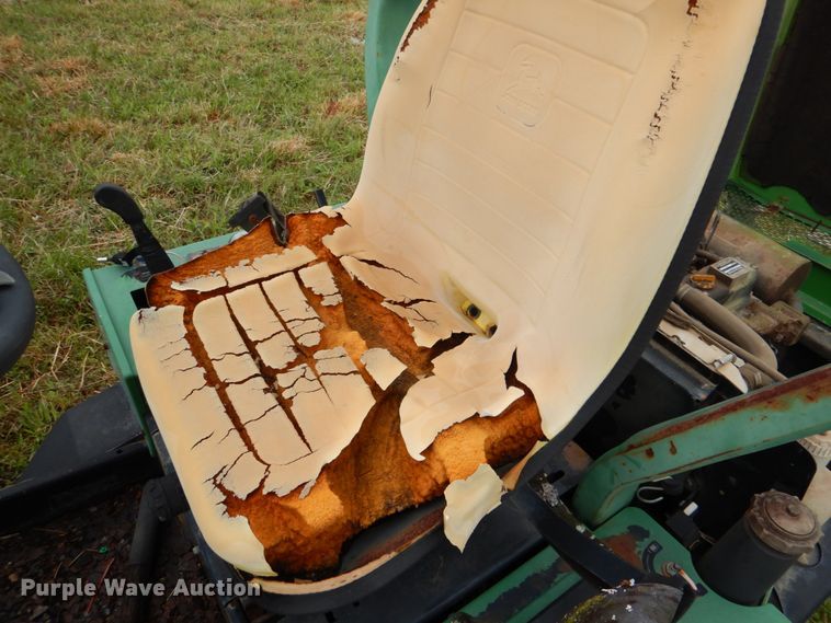 image for item KP9190 John Deere F935  lawn mower