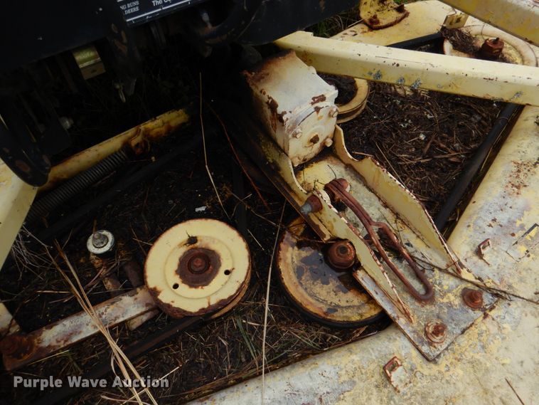 image for item KP9190 John Deere F935  lawn mower