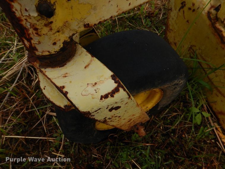 image for item KP9190 John Deere F935  lawn mower